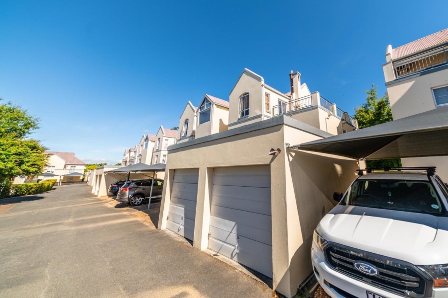 To Let 2 Bedroom Property for Rent in Onder Papegaaiberg Western Cape